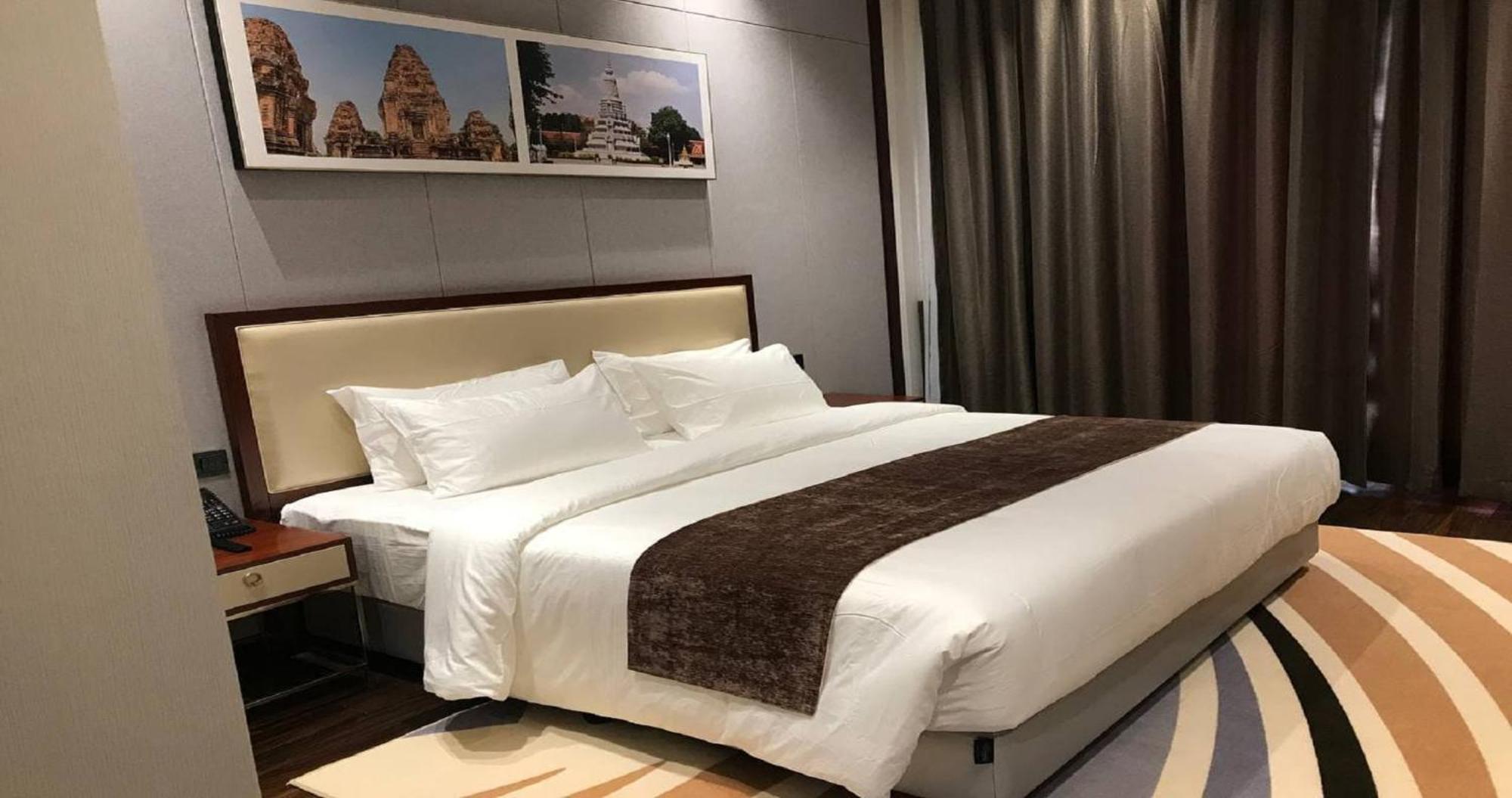 V V Hotel Батамбанг Стая снимка